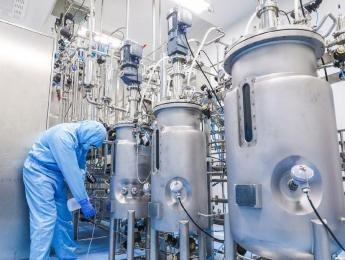 Fermentation equipment in the ultra-clean enzyme factory (photo)
